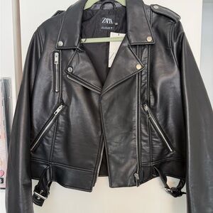Zara Women's Sleek Black Leather Biker Jacket